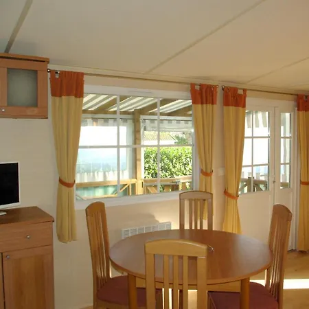 Camping Smile & Braudieres Mezieres-sous-Lavardin Exterior photo