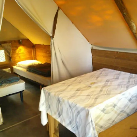 Camping Smile & Braudieres Mezieres-sous-Lavardin Exterior photo