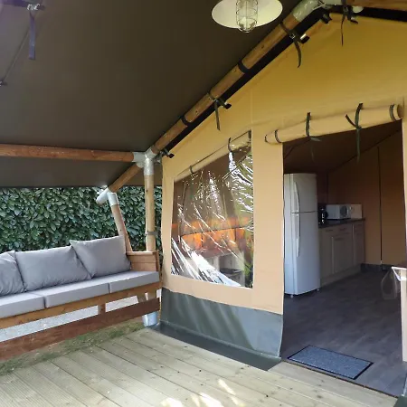 Camping Smile & Braudieres Mezieres-sous-Lavardin Exterior photo