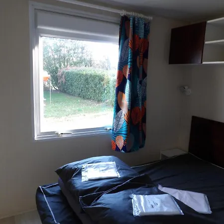Camping Smile & Braudieres Mezieres-sous-Lavardin Exterior photo