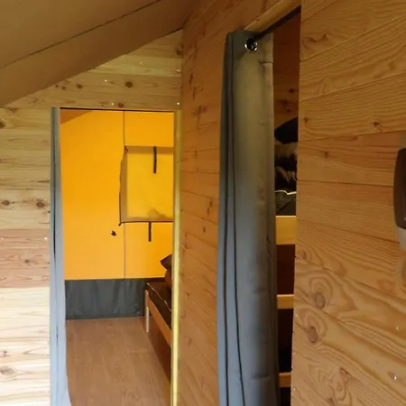 Camping Smile & Braudieres Mezieres-sous-Lavardin Exterior photo