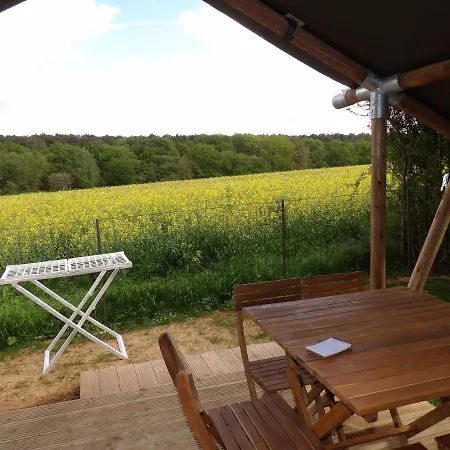 Camping Smile & Braudieres Mezieres-sous-Lavardin Exterior photo