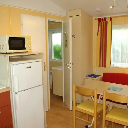 Camping Smile & Braudieres Mezieres-sous-Lavardin Exterior photo
