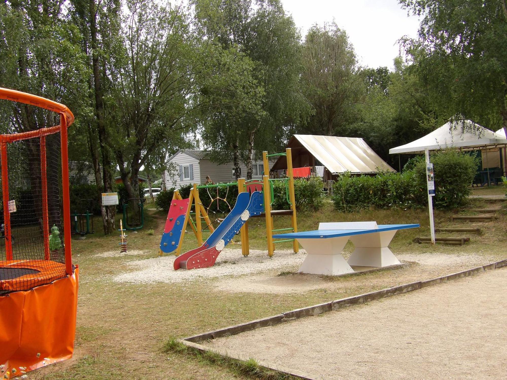 Smile & Braudieres Campsite Mezieres-sous-Lavardin